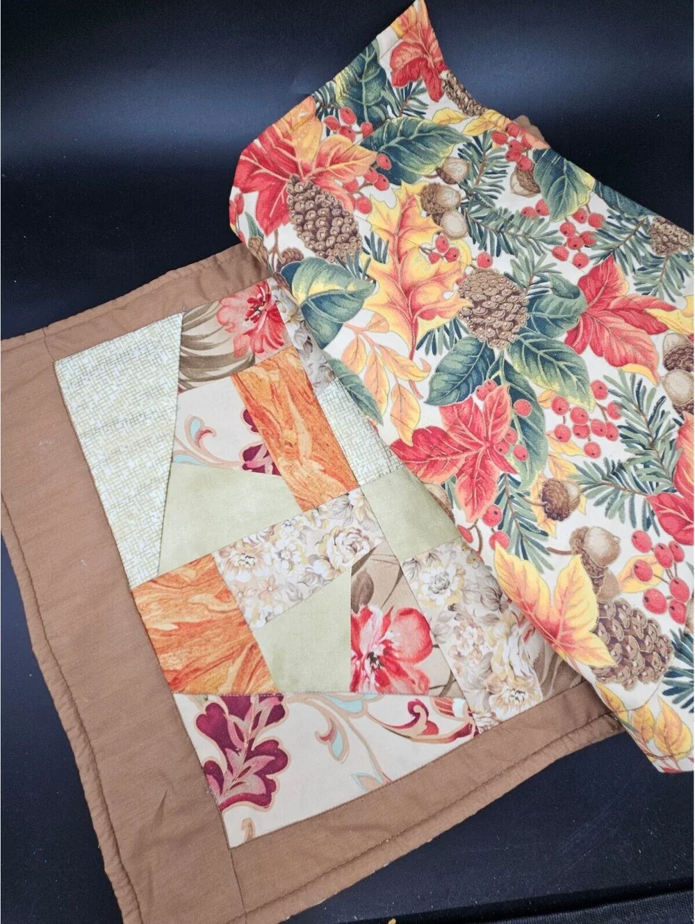 Handmade Quilted Placemats Lot of 4 Fall Autumn Pinecones Leaves Reversible